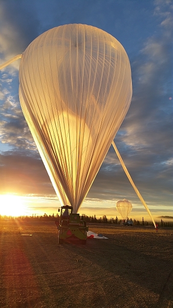 Gonflage d&#039;un ballon stratosphérique 