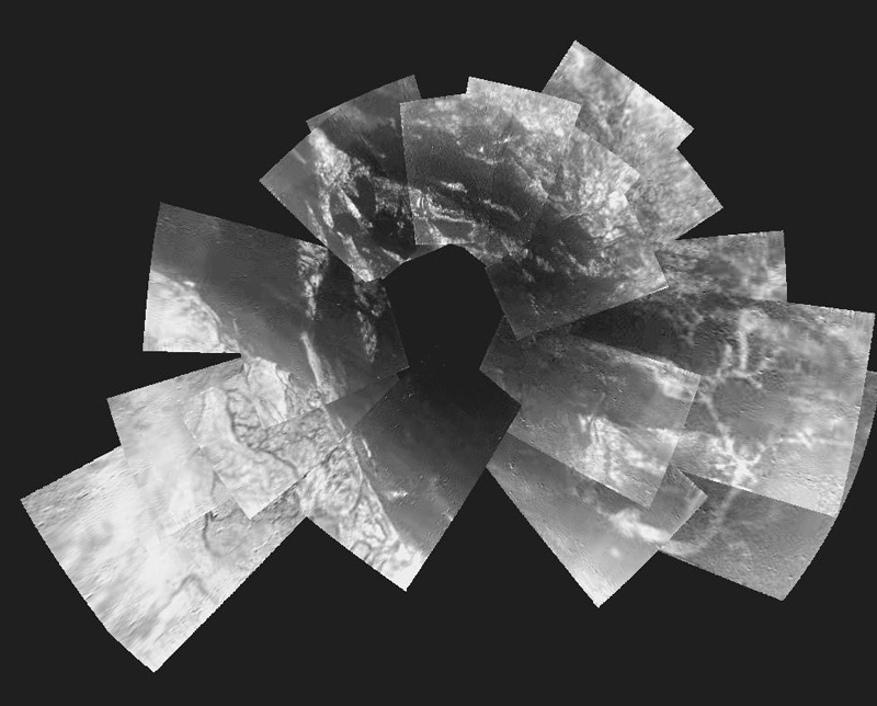 First mosaic of images obtained by the DISR instrument. Crédits : ESA/NASA/Univ of Arizona