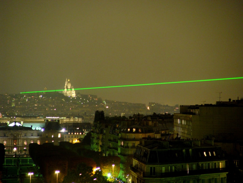 The Paris Observatory will continue the laser pulse experiment throughout the summer. Credits: Observatoire de Paris-Meudon/D. Monseigny.