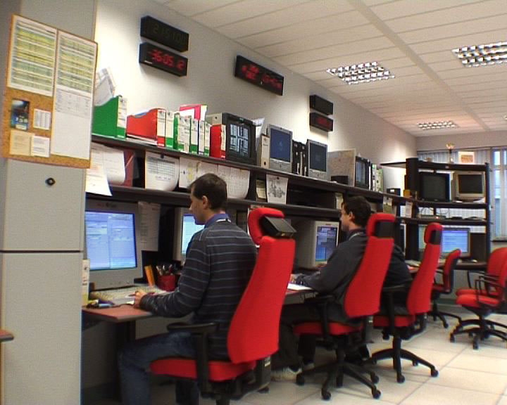 Le Centre d&#039;Orbitographie Opérationnelle au CNES à Toulouse surveille l&#039;Espace. Crédits : CNES.